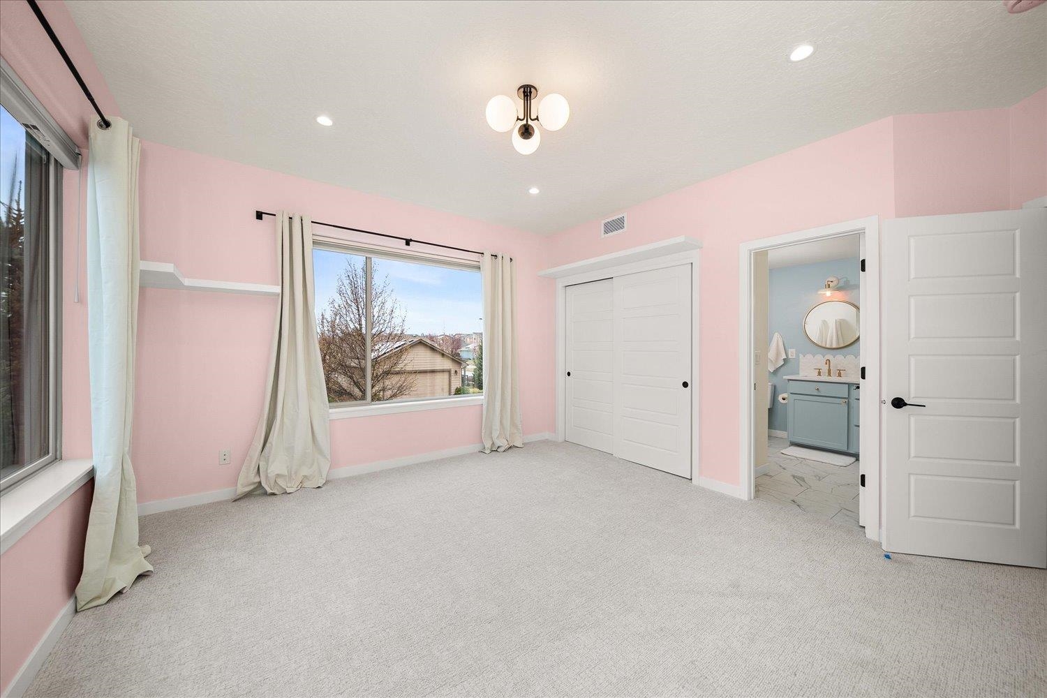 2023 W Summit Pkwy Ave