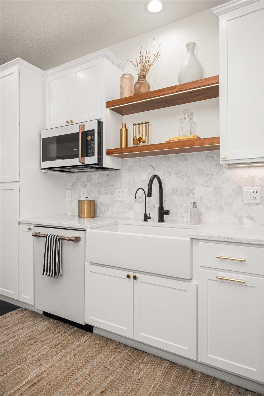 2023 W Summit Pkwy Ave