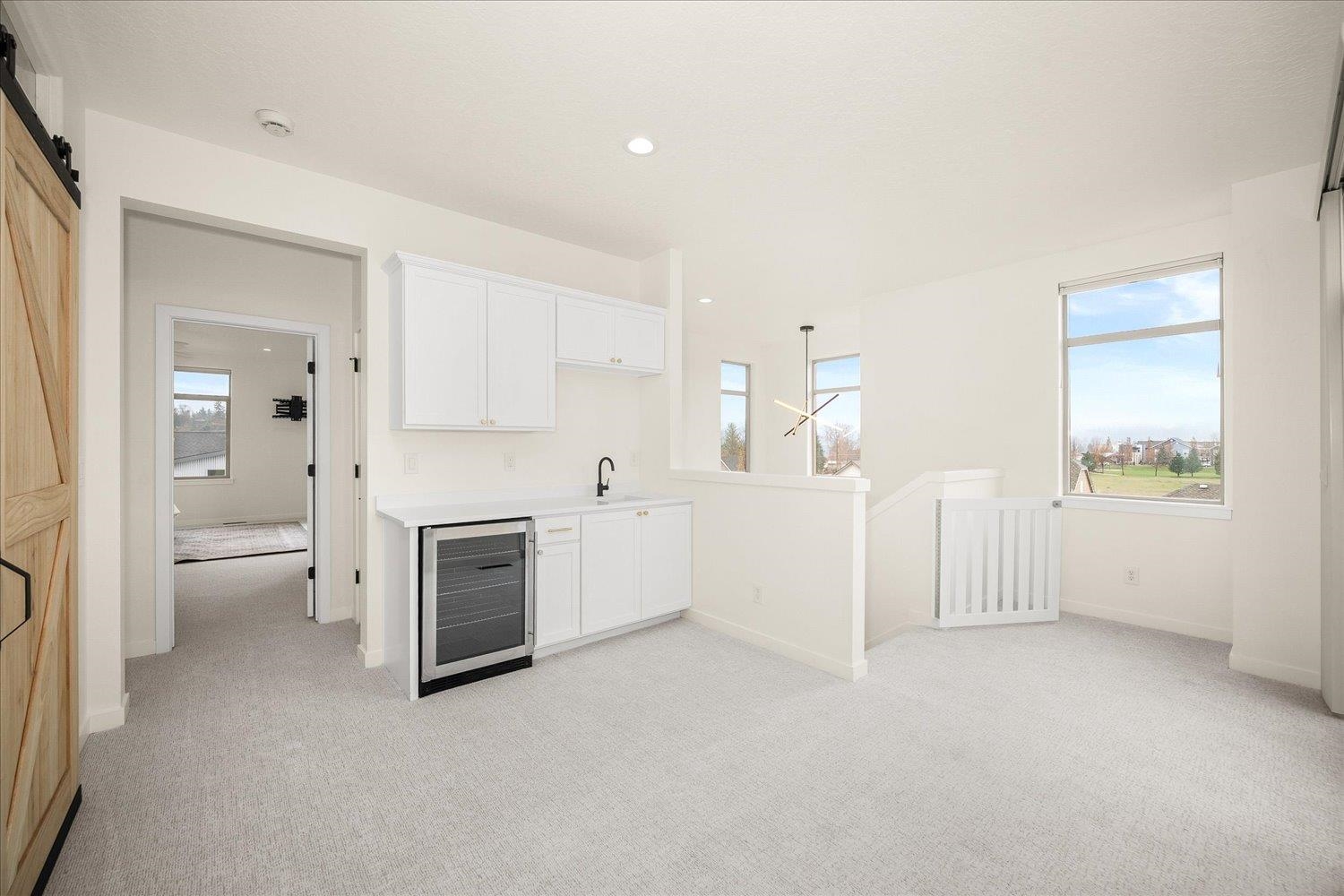 2023 W Summit Pkwy Ave