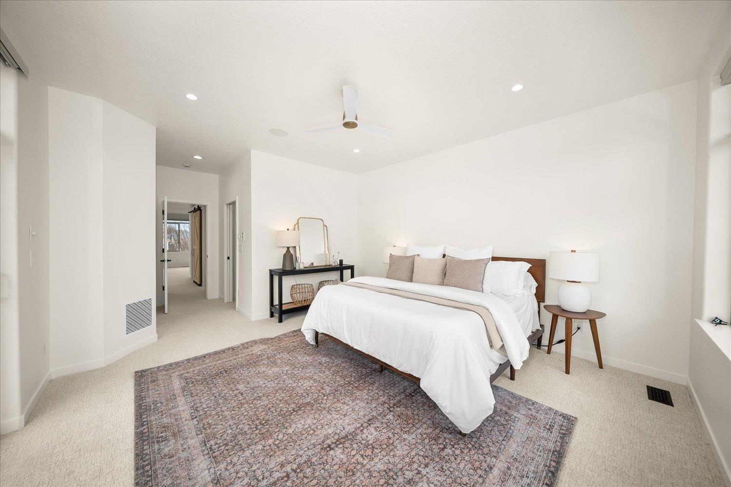 2023 W Summit Pkwy Ave