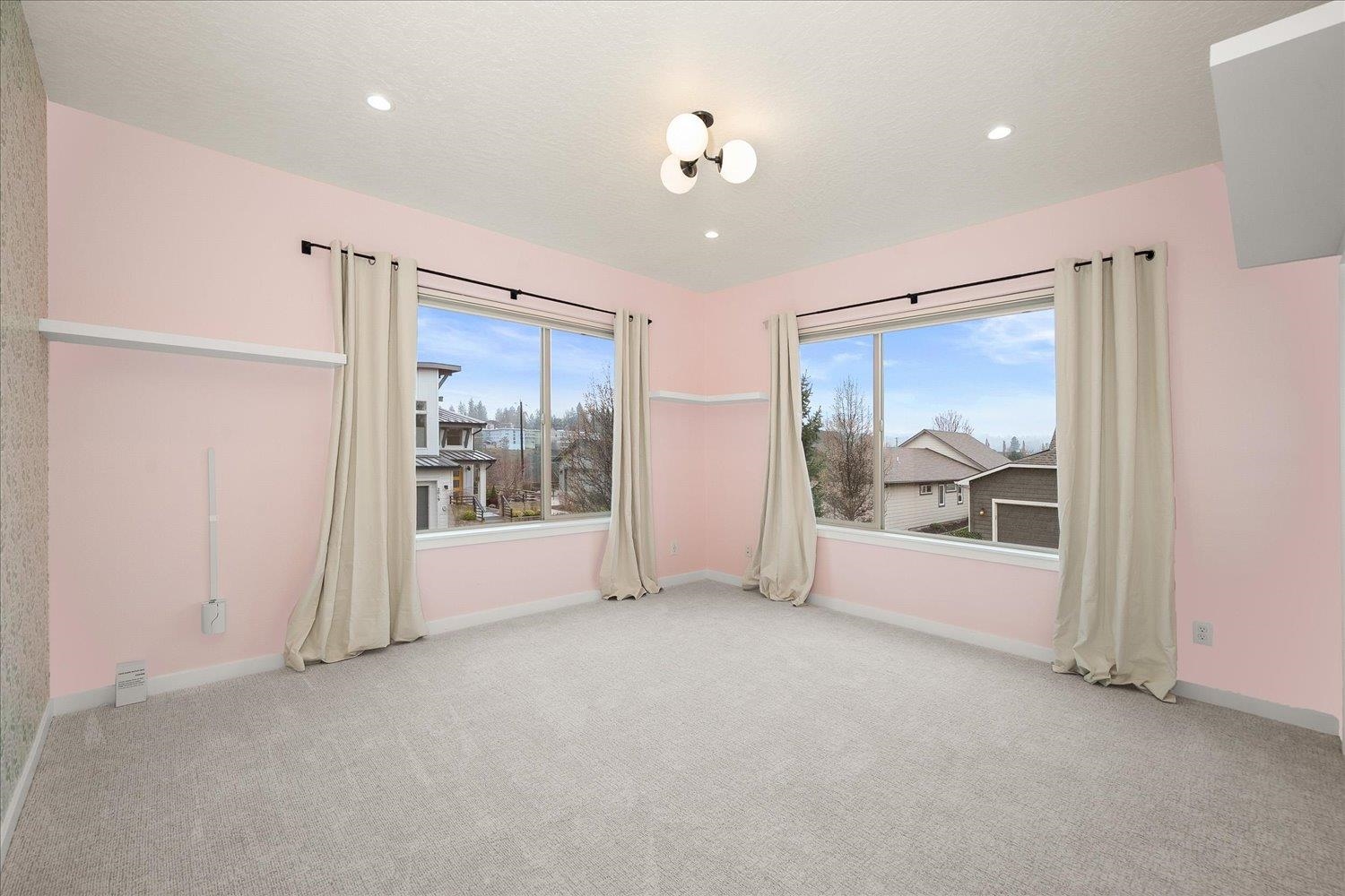 2023 W Summit Pkwy Ave