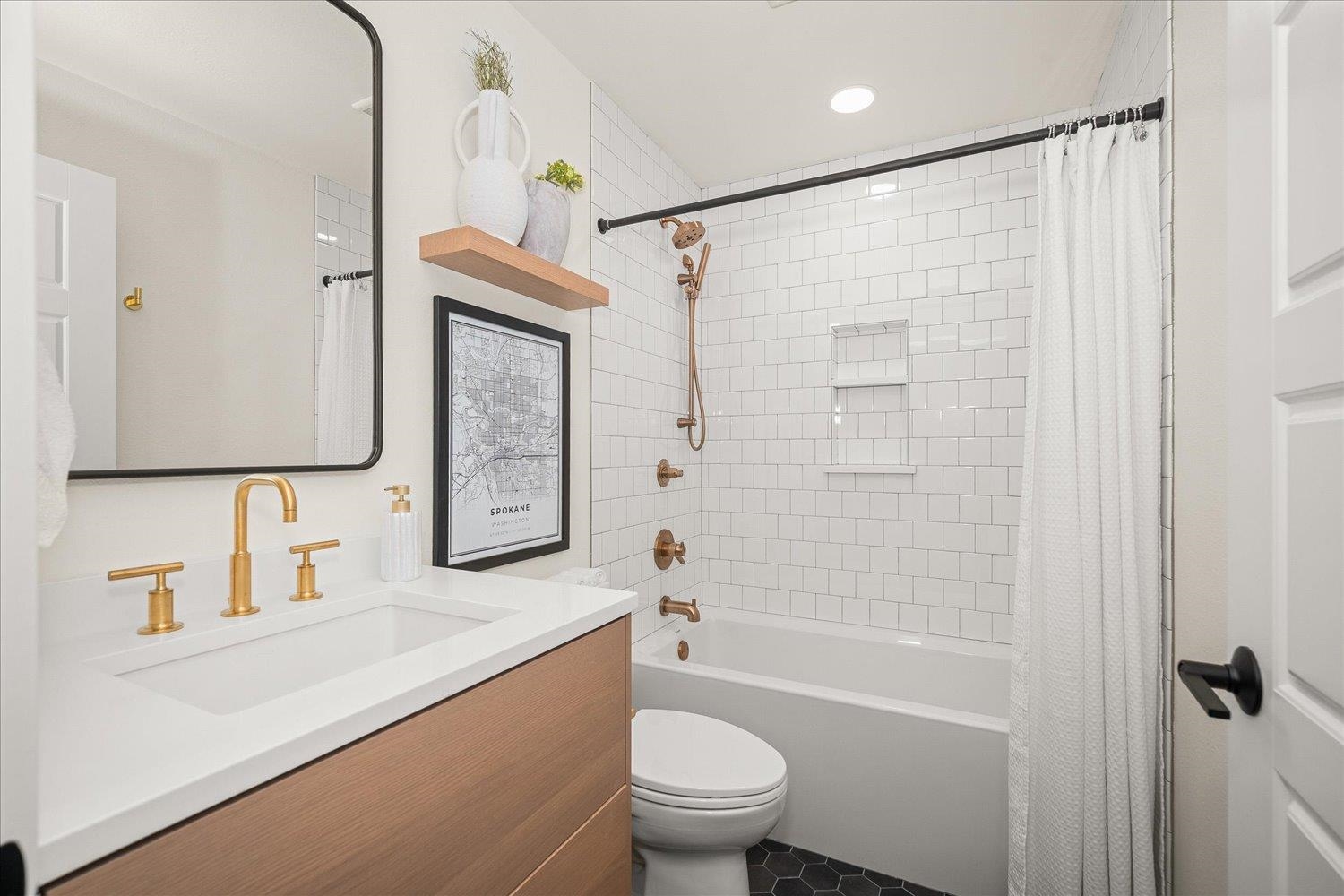 2023 W Summit Pkwy Ave