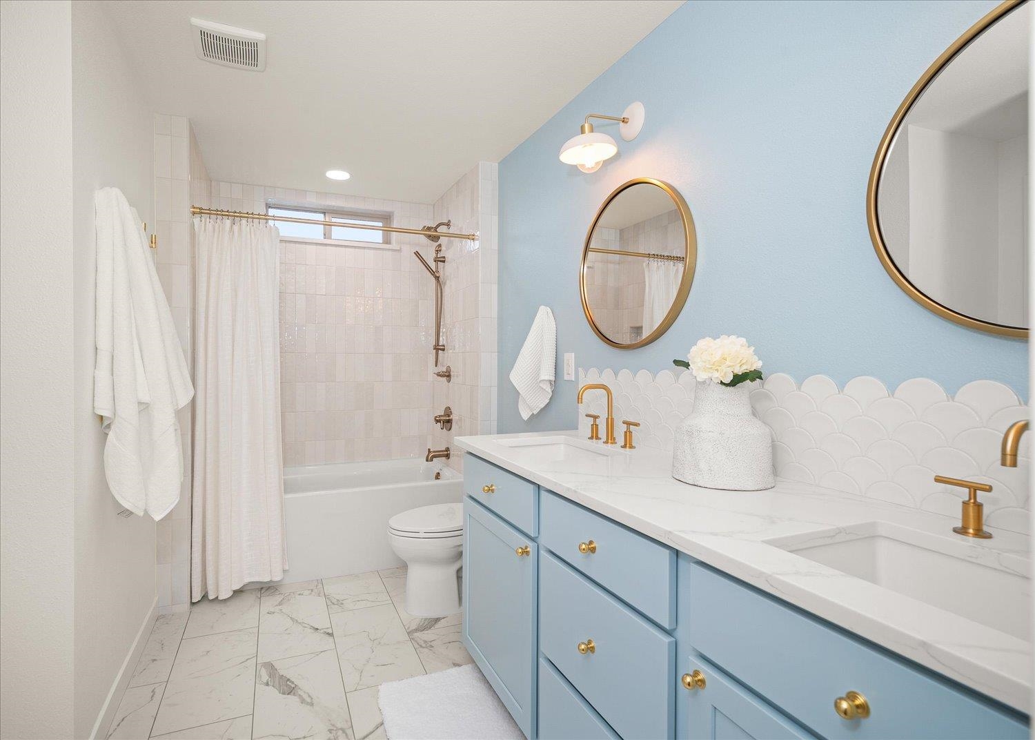 2023 W Summit Pkwy Ave