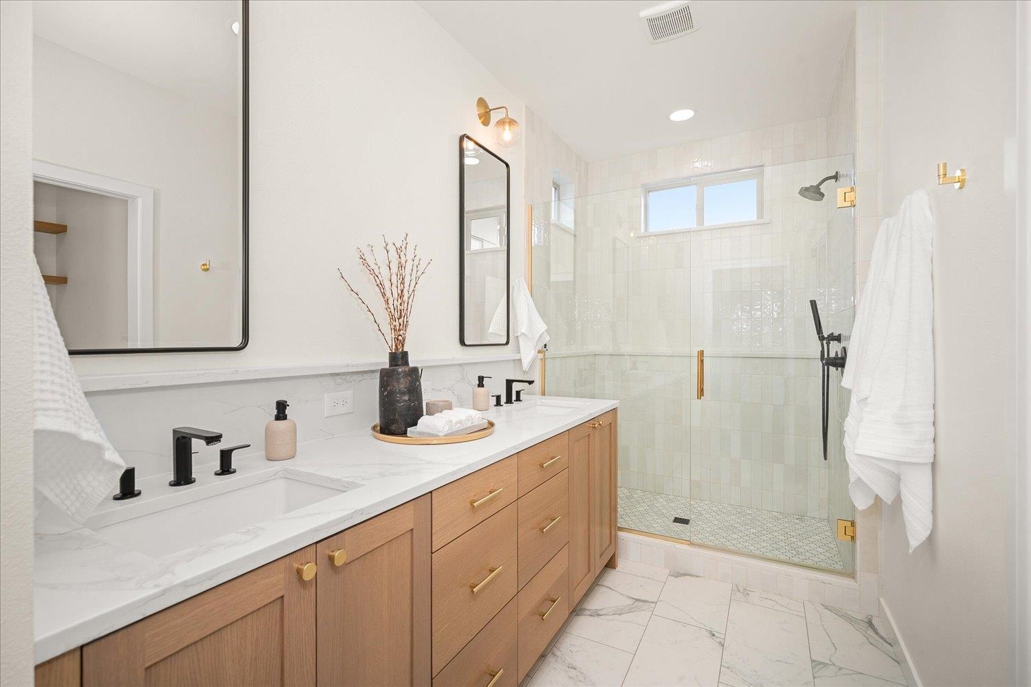 2023 W Summit Pkwy Ave