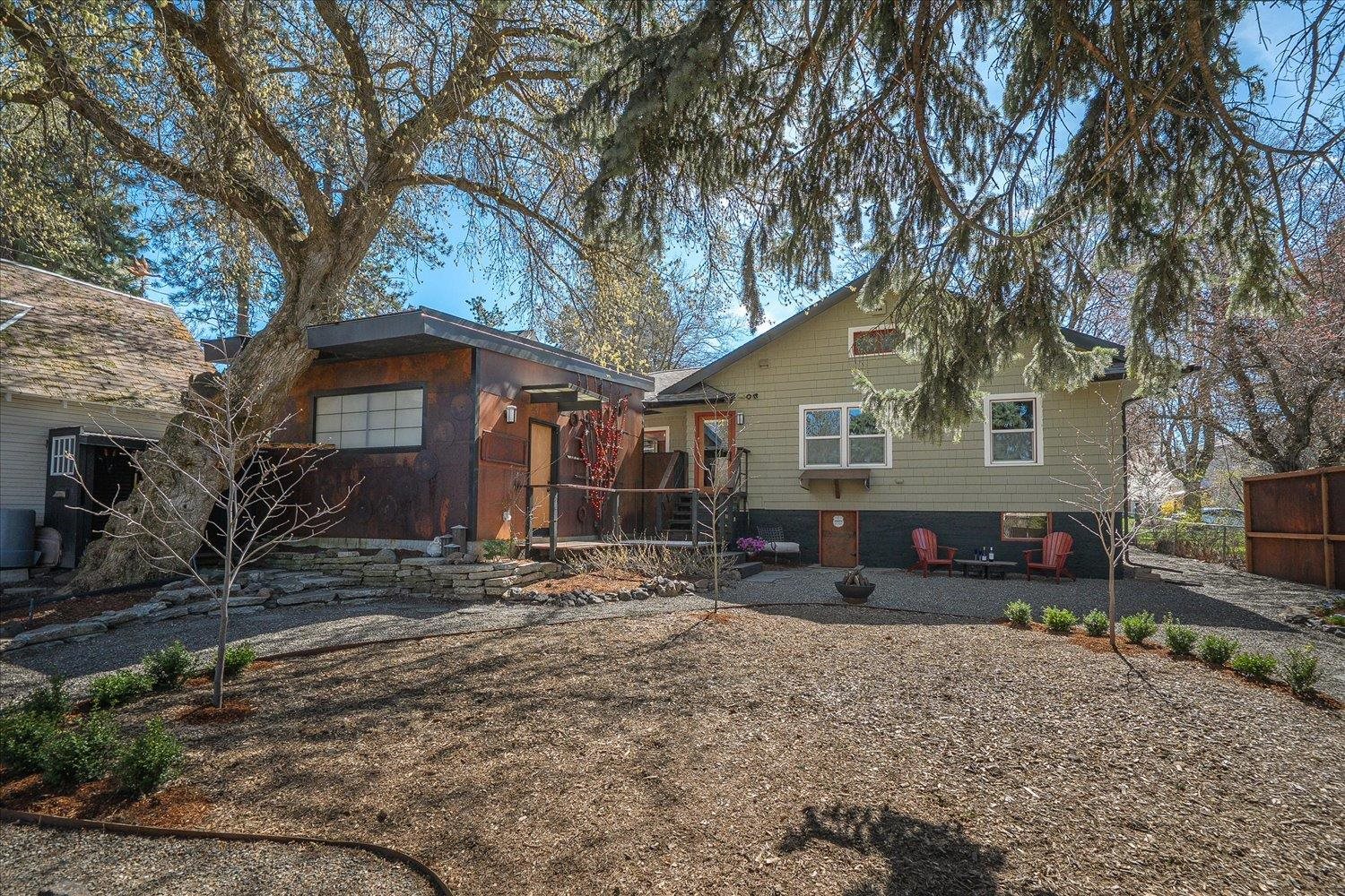 623 E 19TH Ave