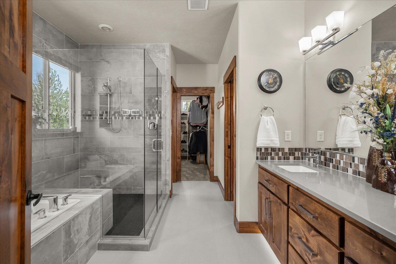 1111 N River Ridge Blvd Blvd