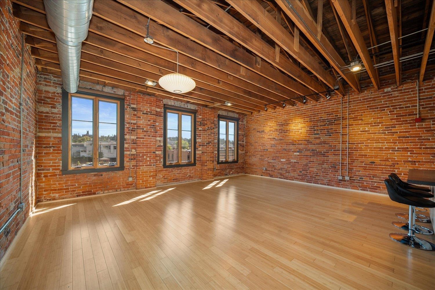 103 E Sprague Ave #403 Ave