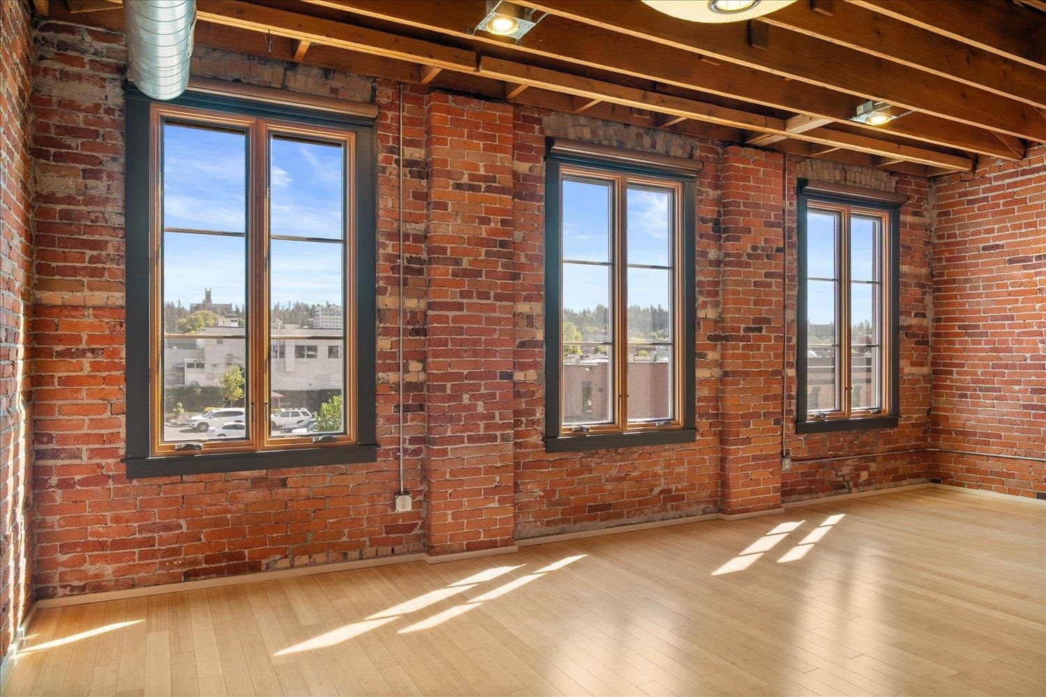 103 E Sprague Ave #403 Ave