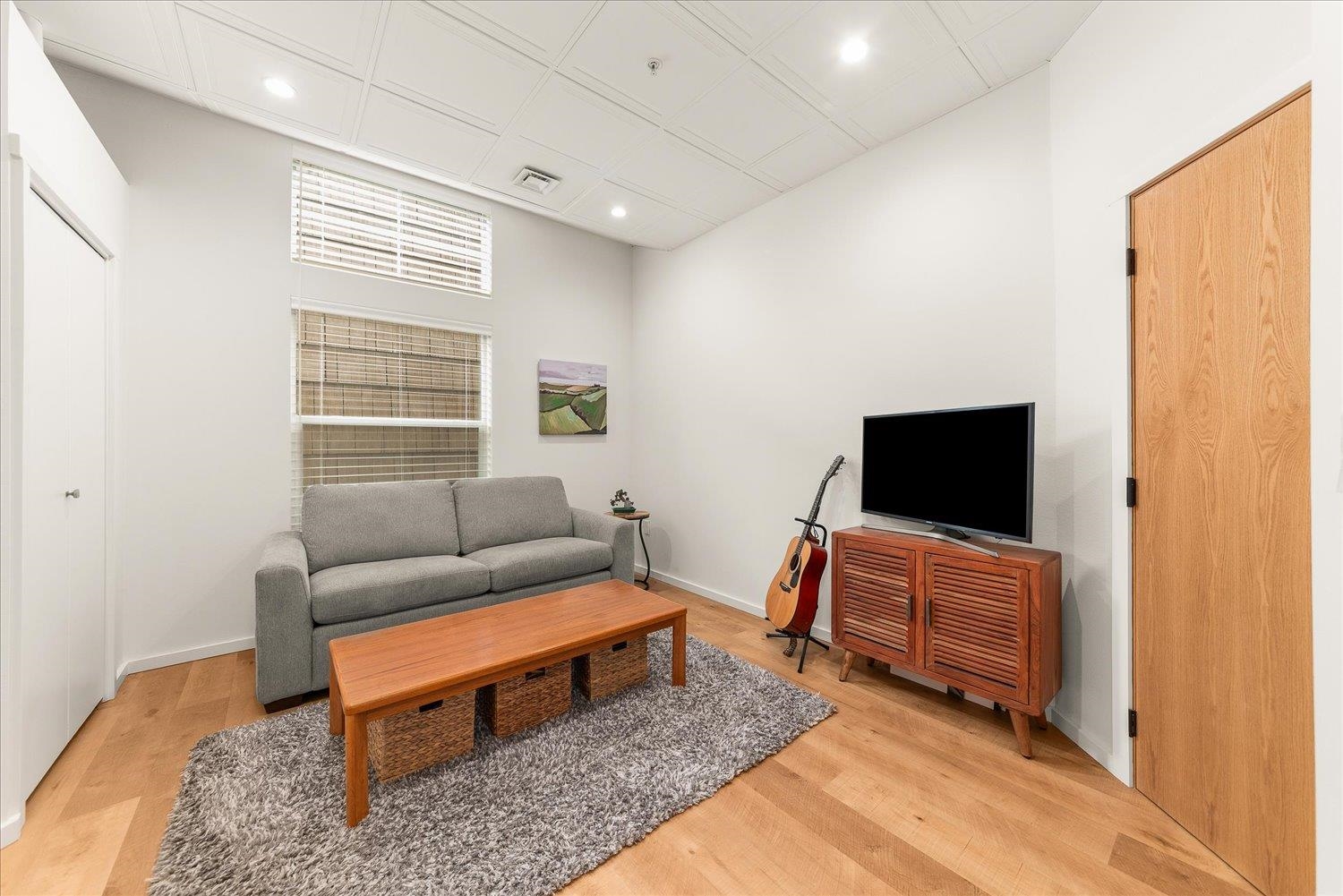 2226 W Riverside #102 Ave