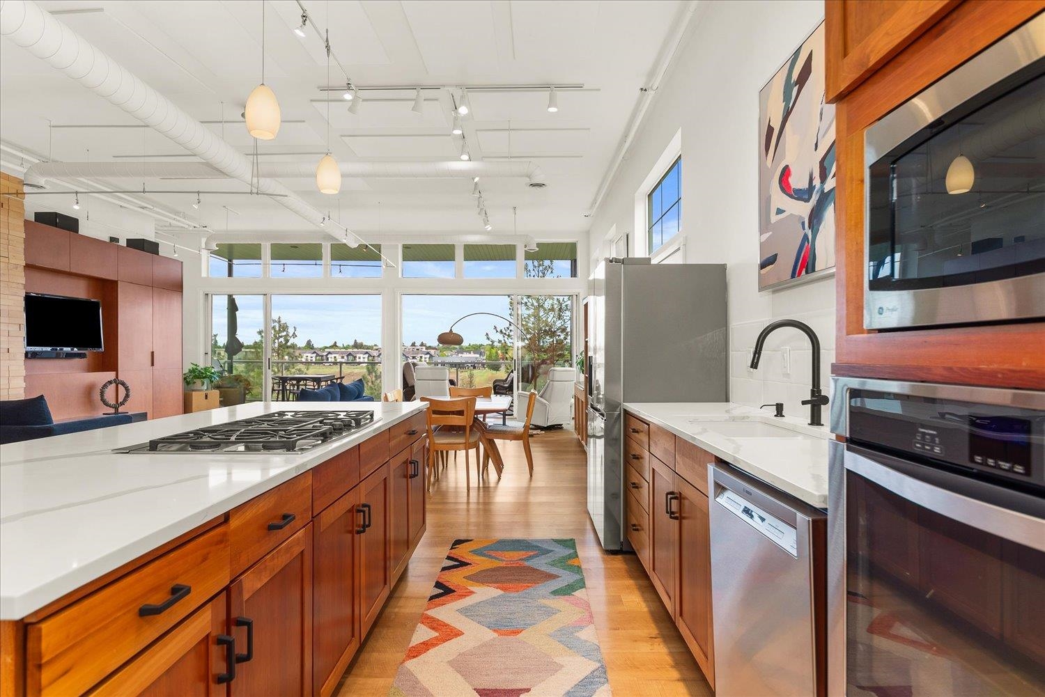 2226 W Riverside #102 Ave