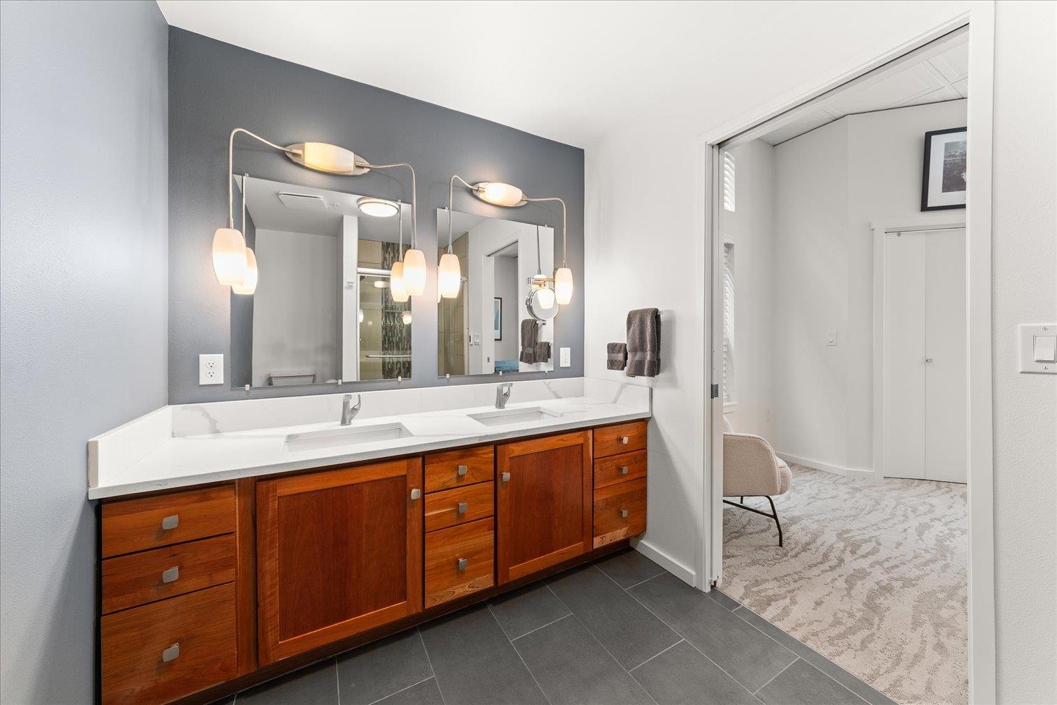 2226 W Riverside #102 Ave
