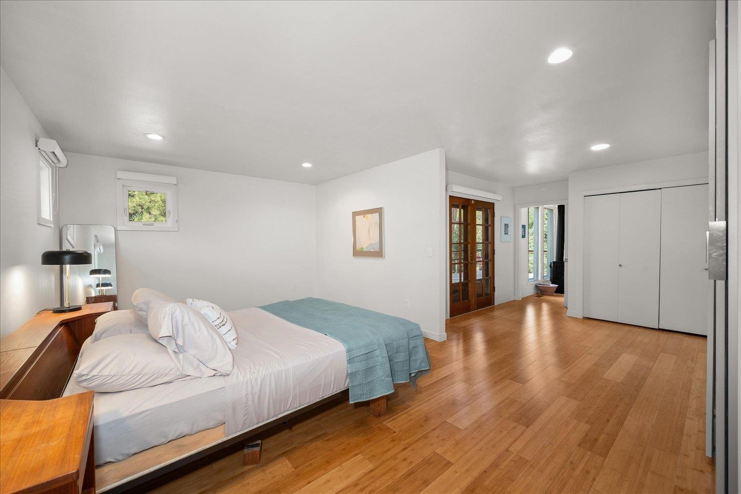2124 W 15TH Ave