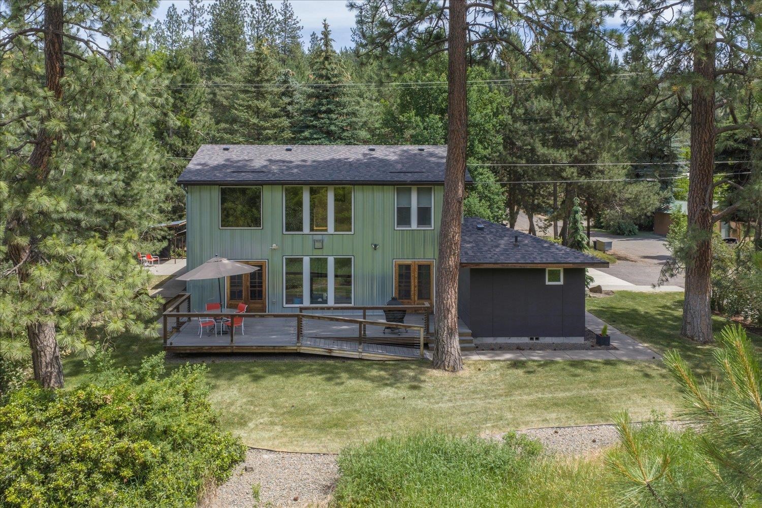 2124 W 15TH Ave