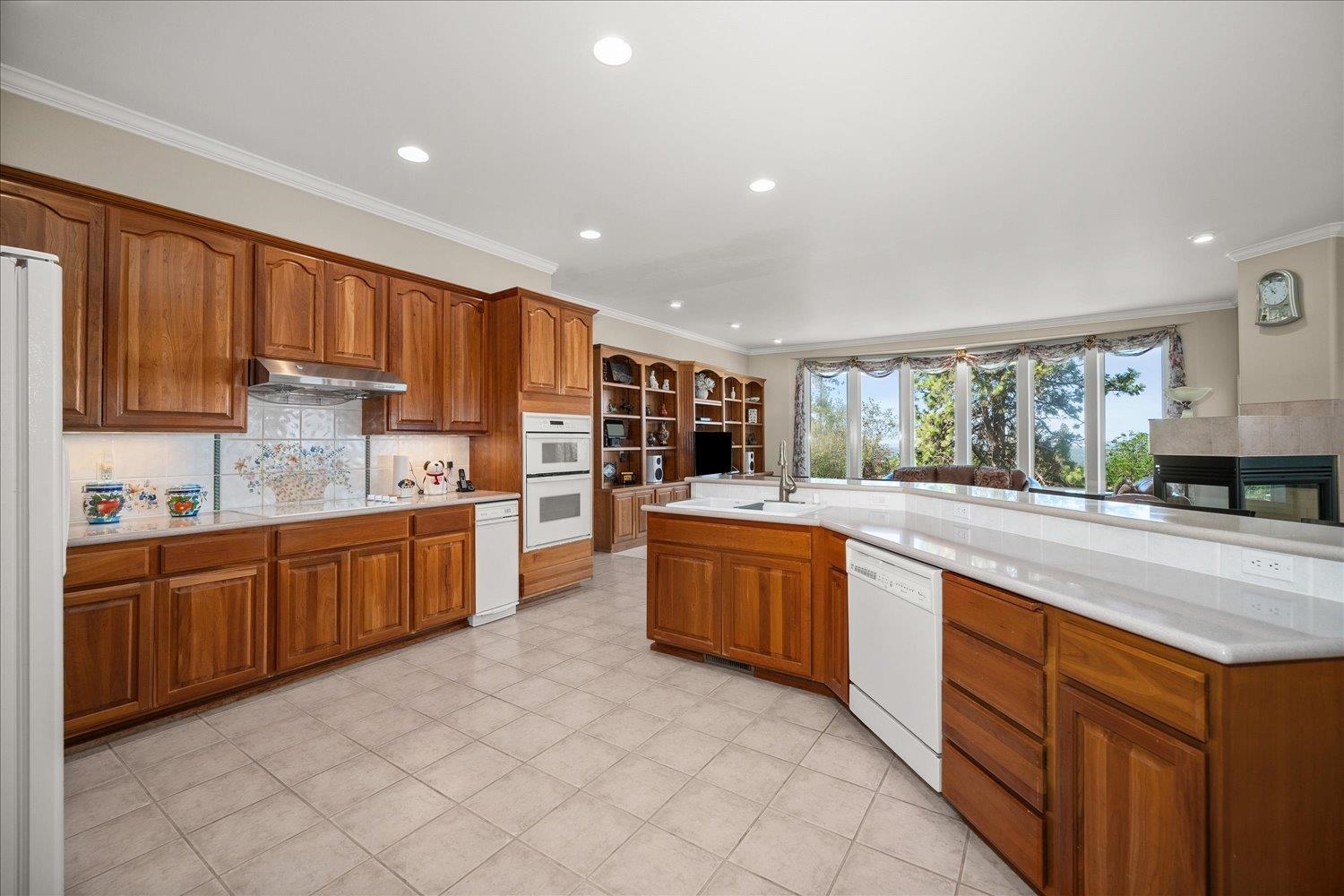 5714 S Glendora Dr