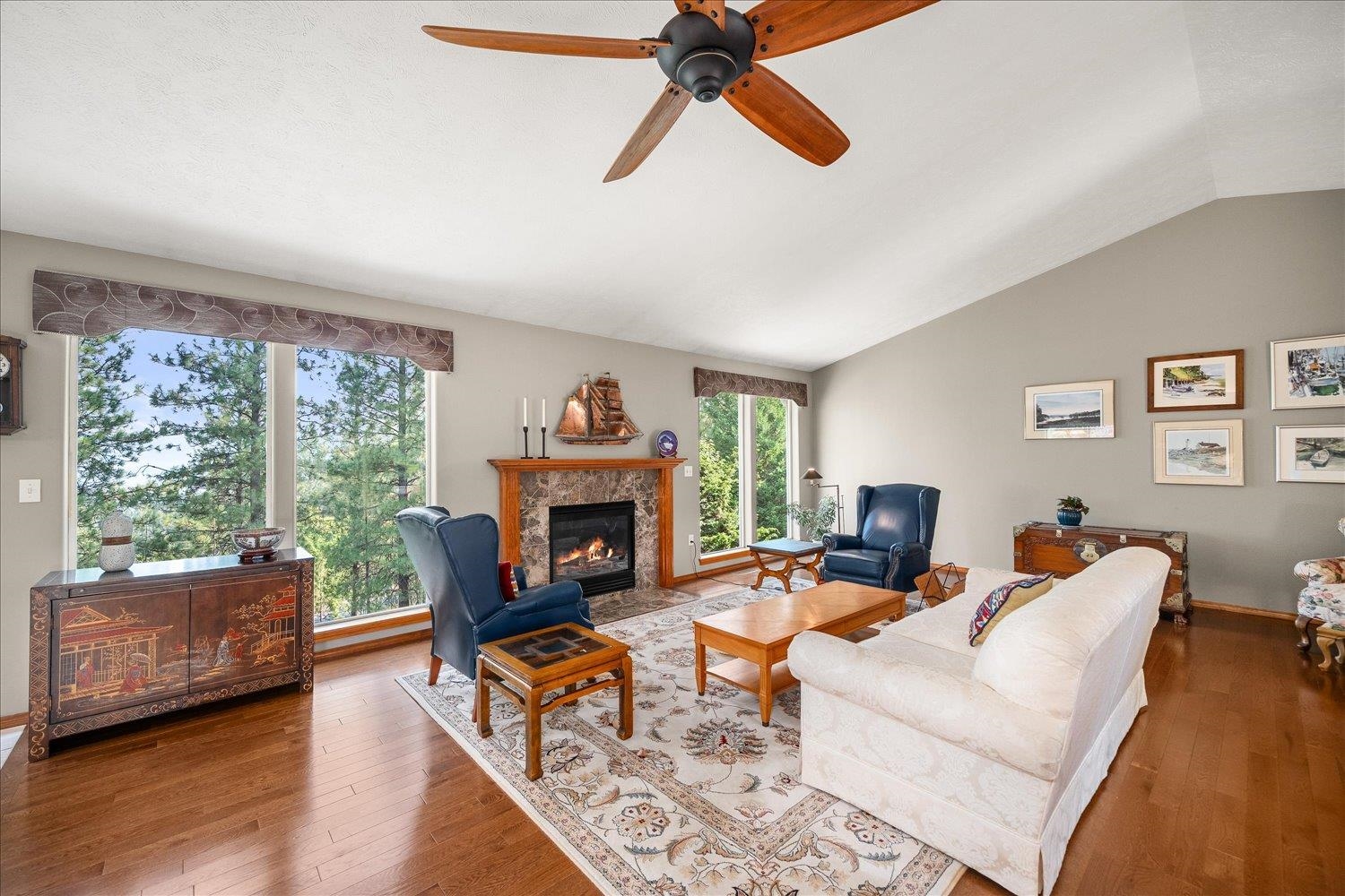 310 W AUBURN CREST Ct