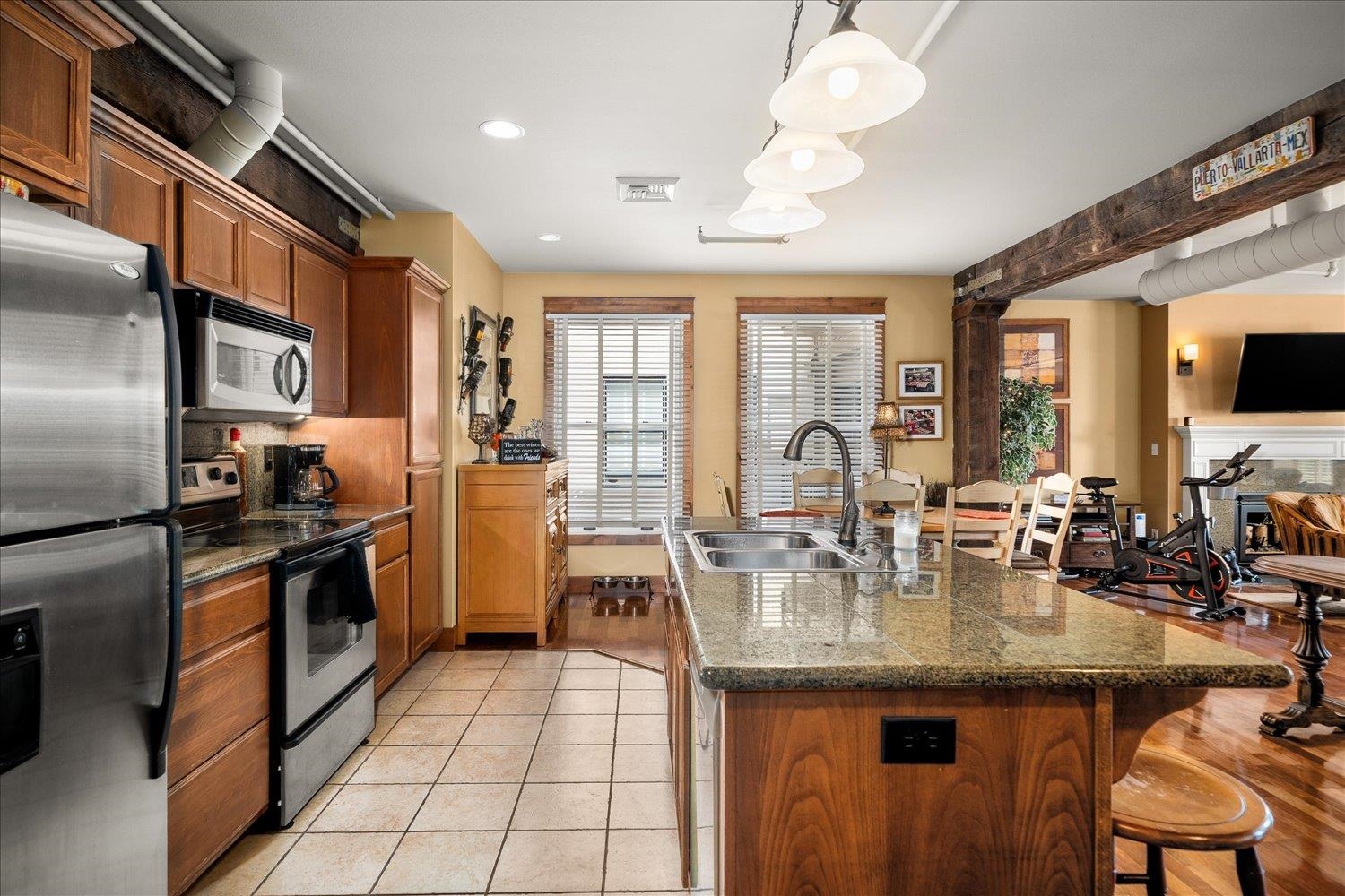 315 W Riverside Ave
