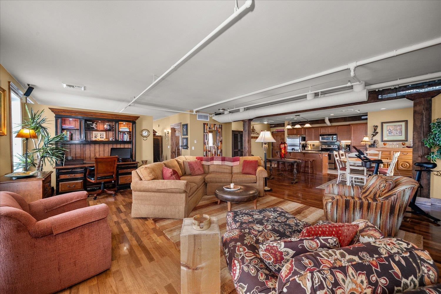 315 W Riverside Ave