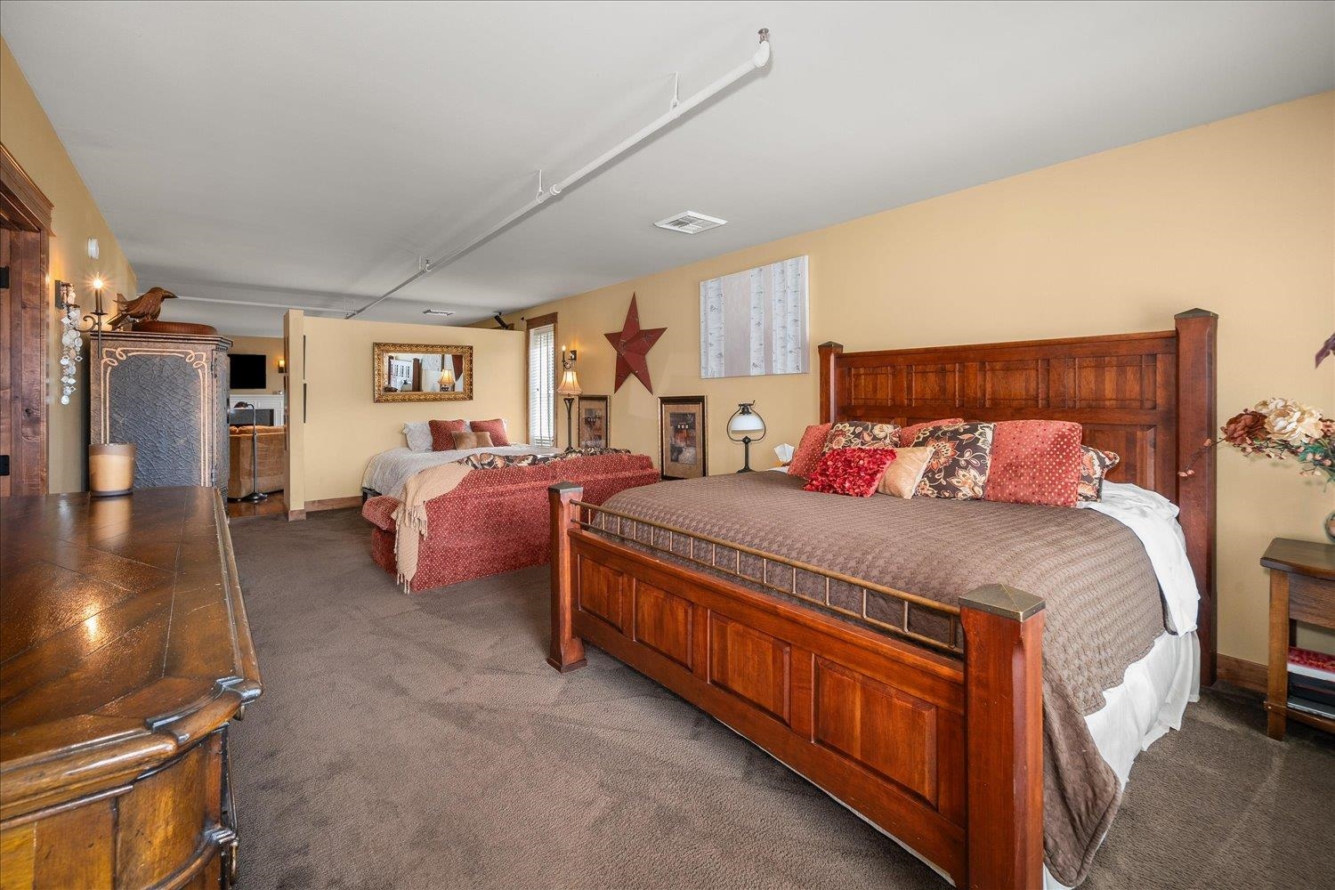 315 W Riverside Ave