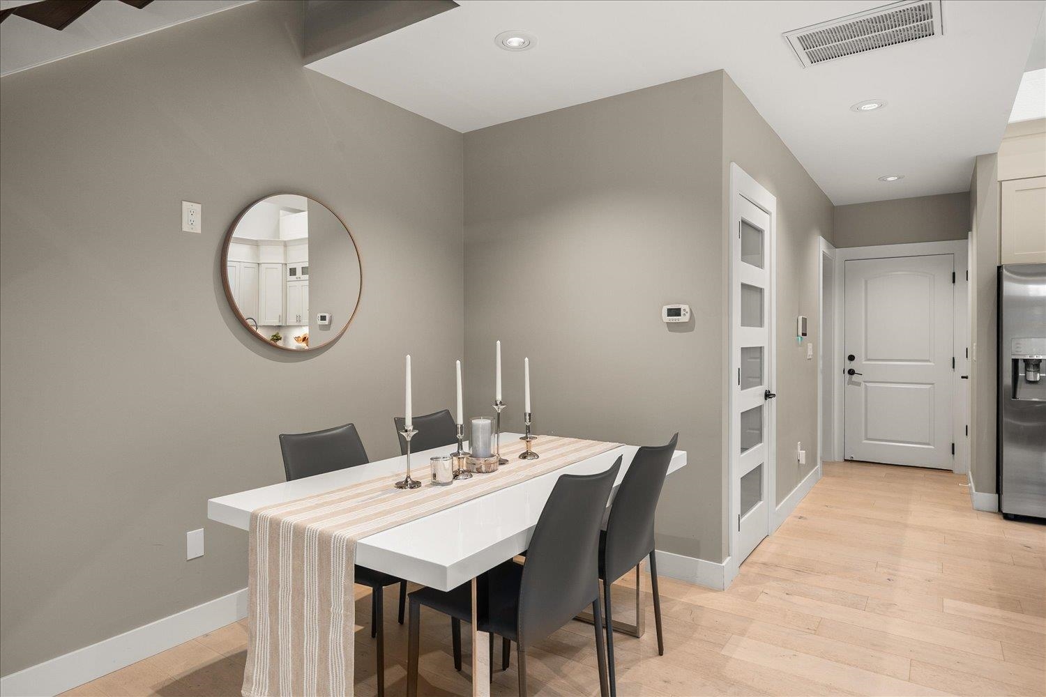 310 E 10 Ave
