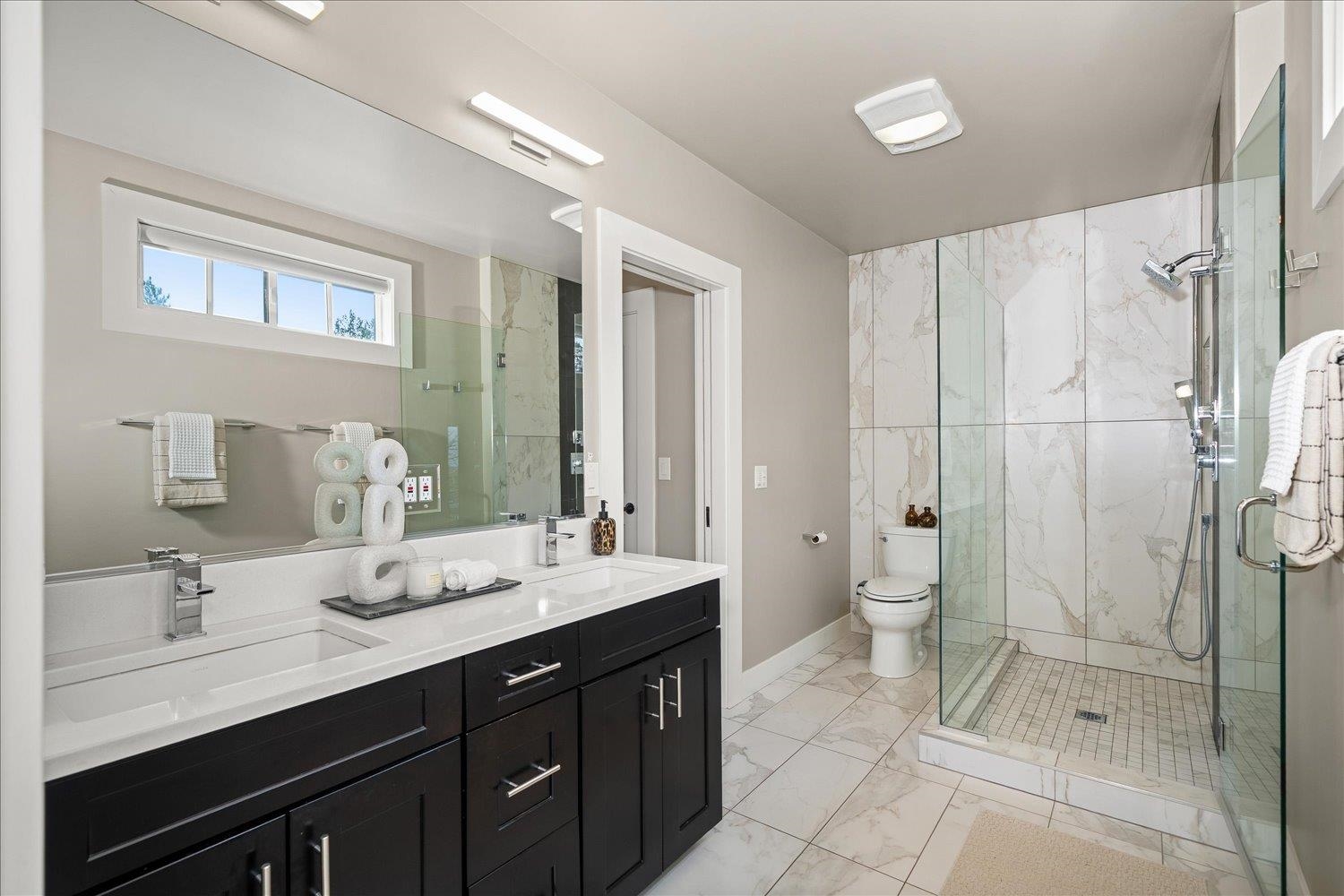 310 E 10 Ave