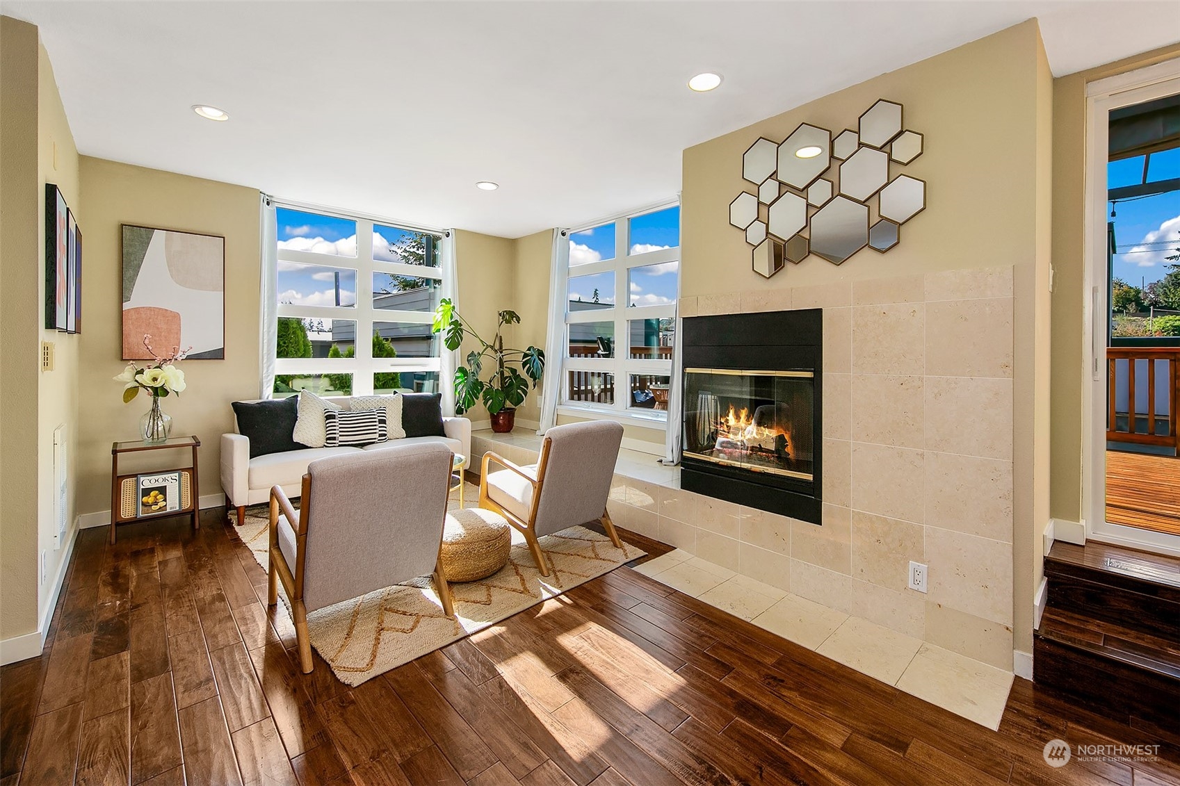 5000 Fauntleroy Way SW Unit: 304