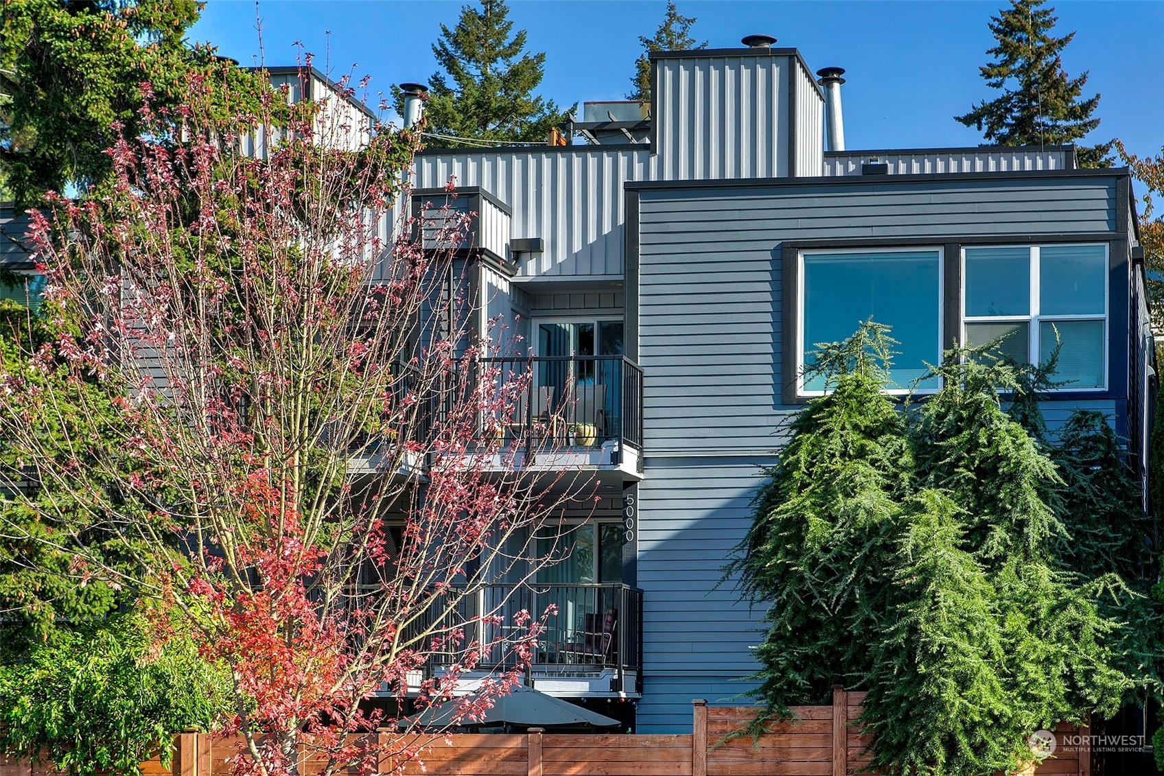 5000 Fauntleroy Way SW Unit: 304