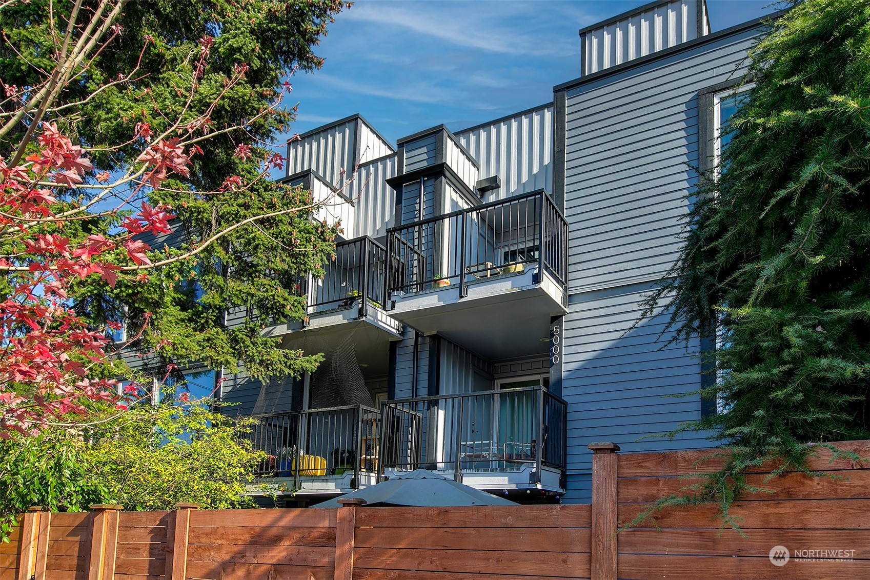 5000 Fauntleroy Way SW Unit: 304