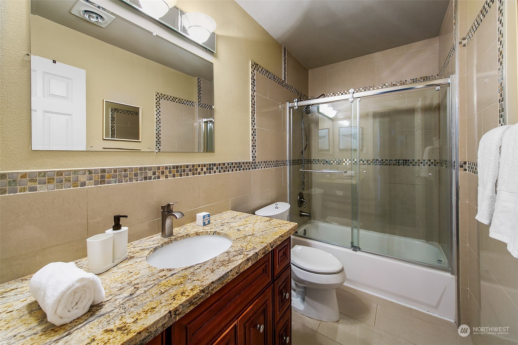 5000 Fauntleroy Way SW Unit: 304