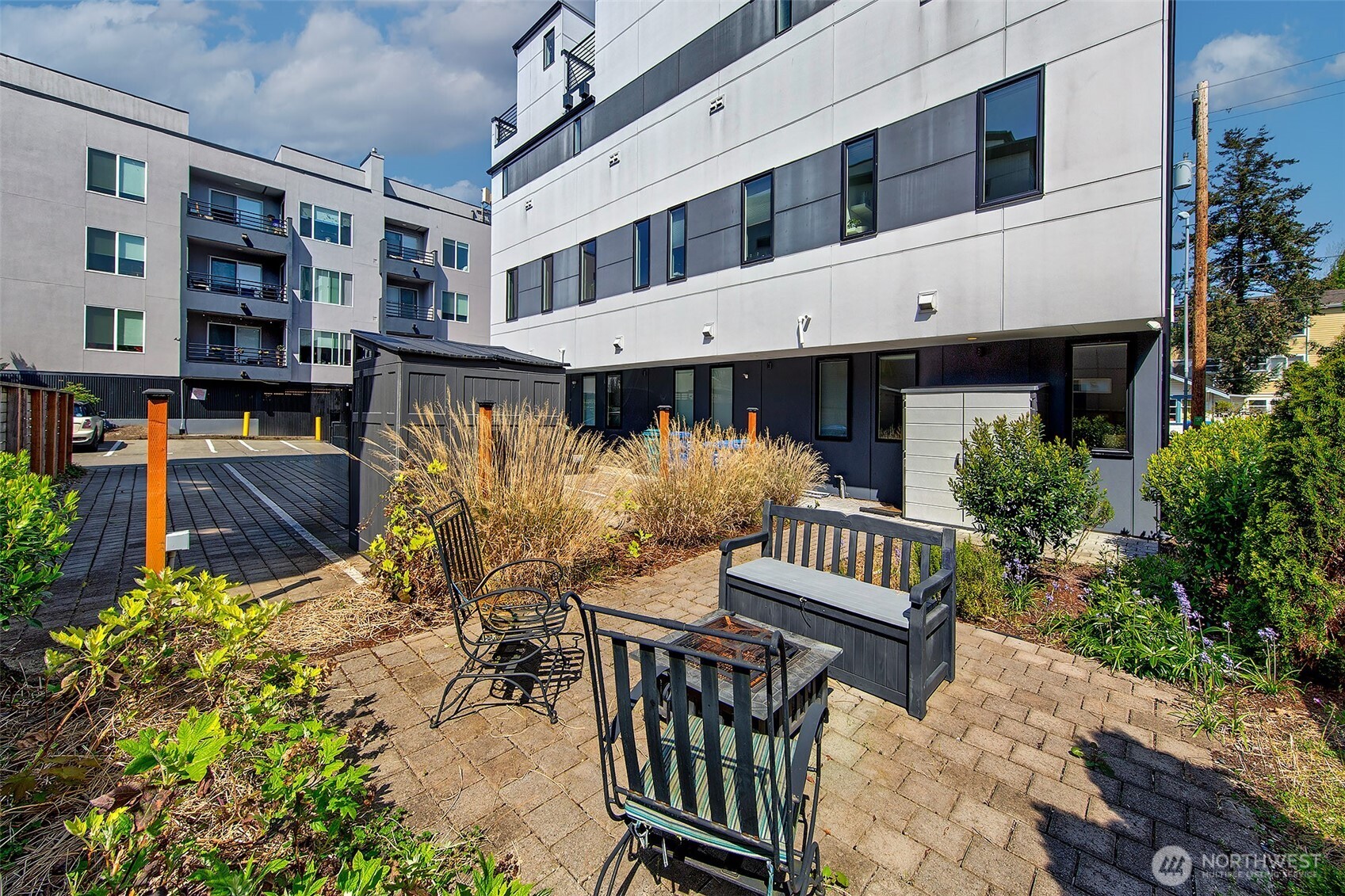 6009 SW Stevens Street