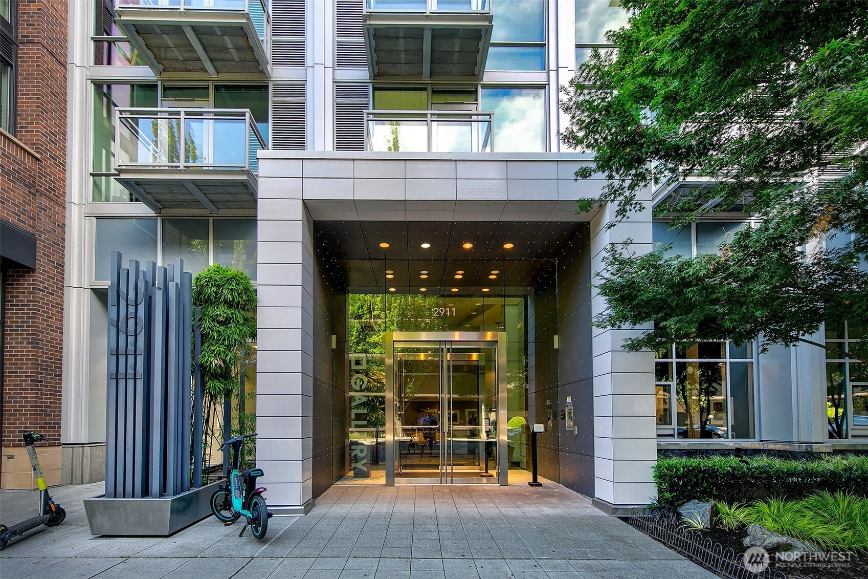 2911 2nd Avenue Unit: 313