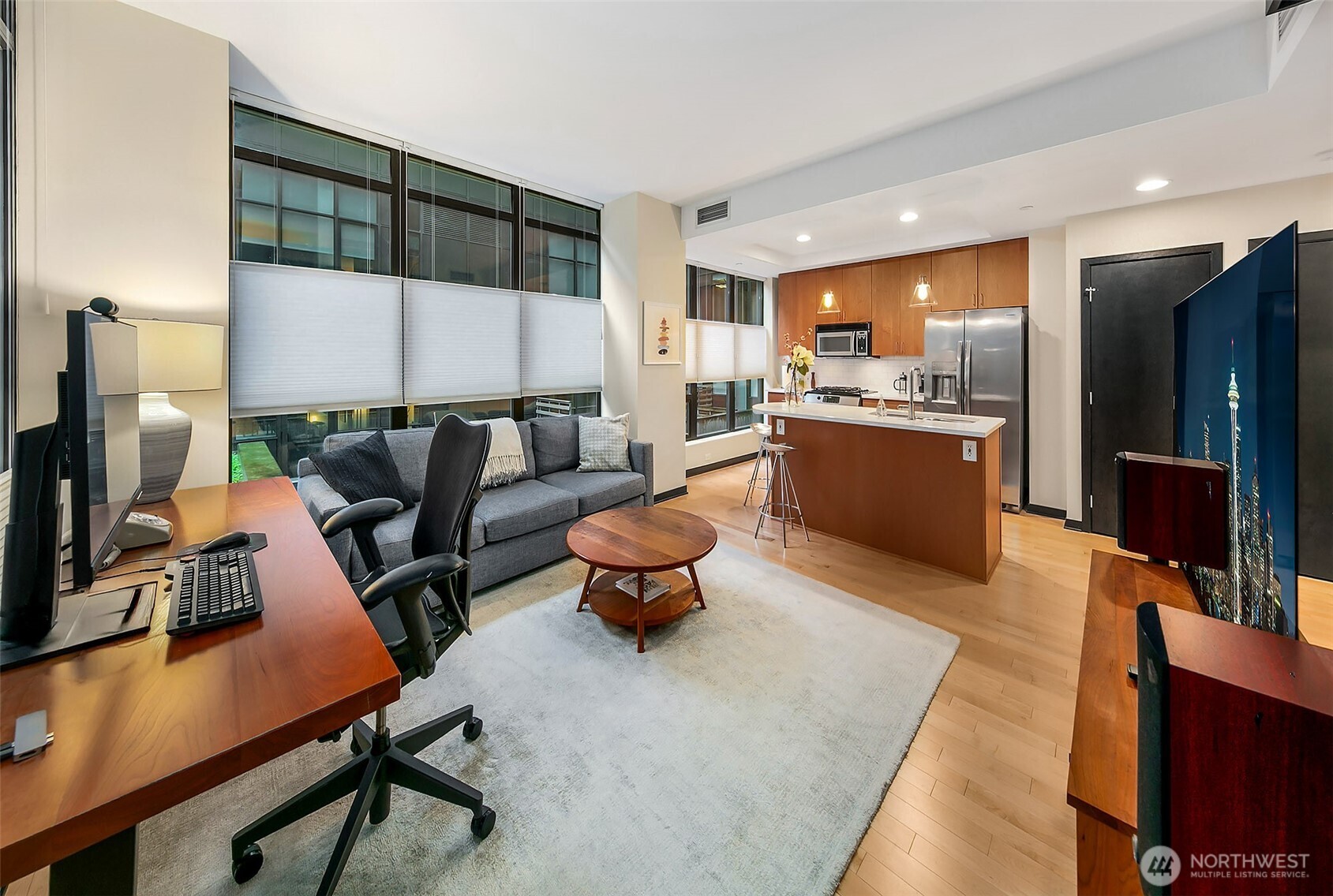 2716 Elliott Avenue Unit: 406