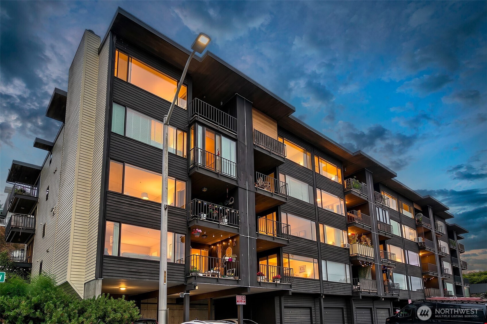 3601 24th Avenue W Unit: 305