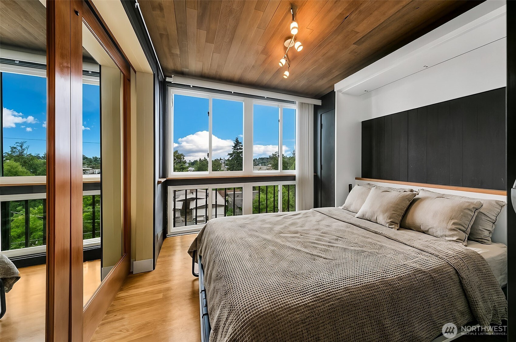 3601 24th Avenue W Unit: 305