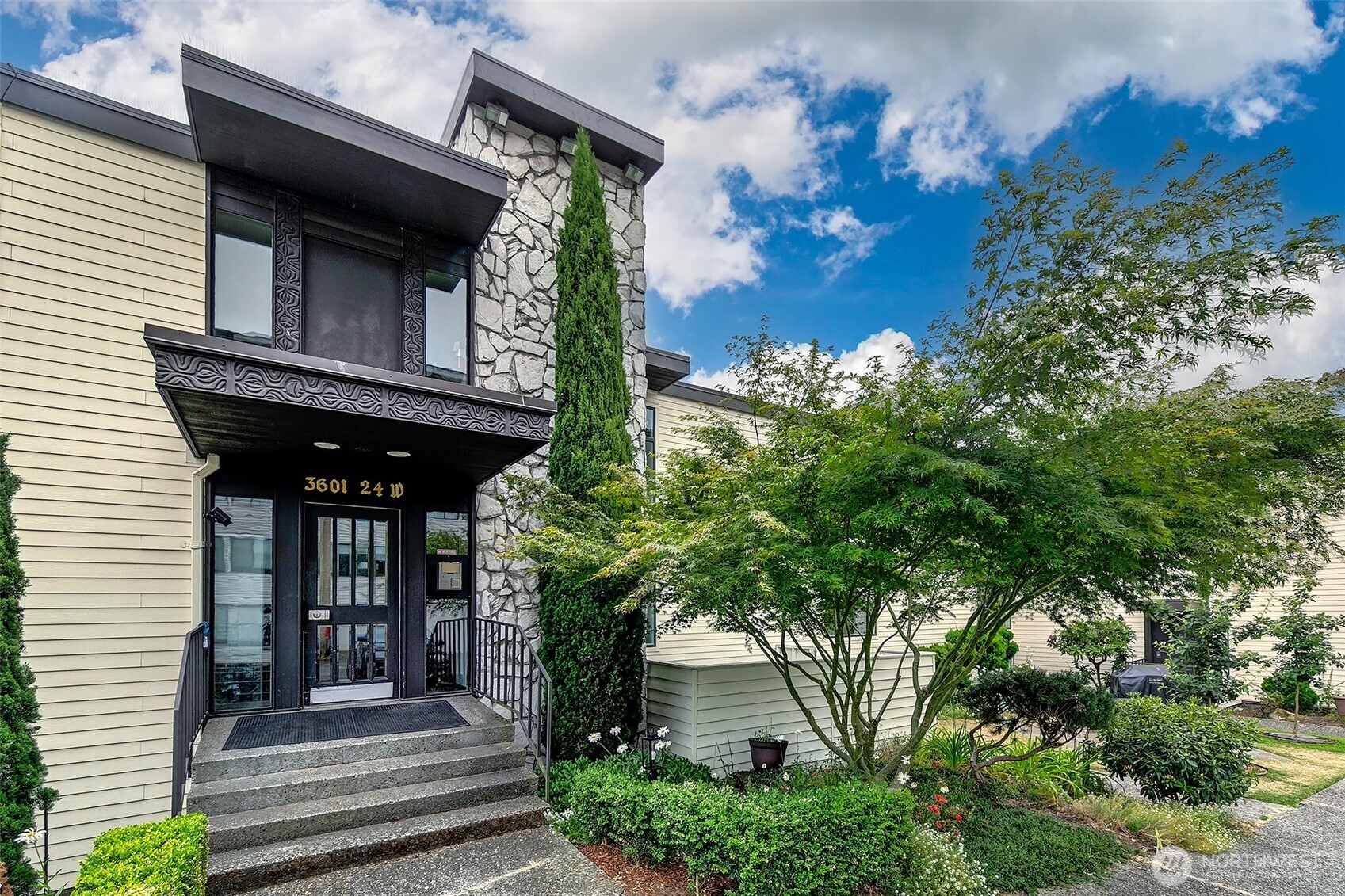 3601 24th Avenue W Unit: 305