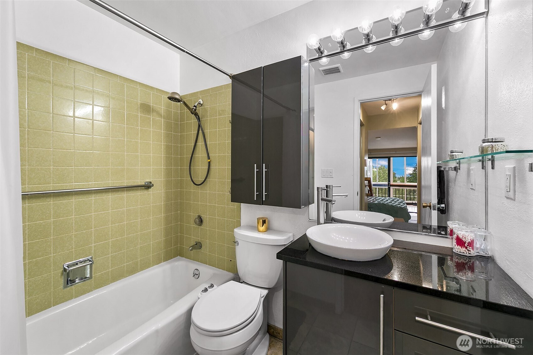 3601 24th Avenue W Unit: 305