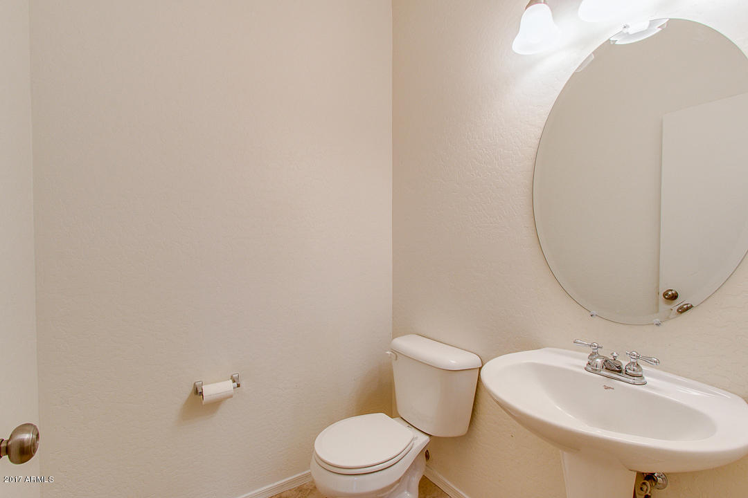 45482 W GUILDER Avenue