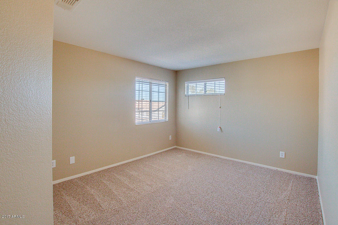 1521 W CINDY Street