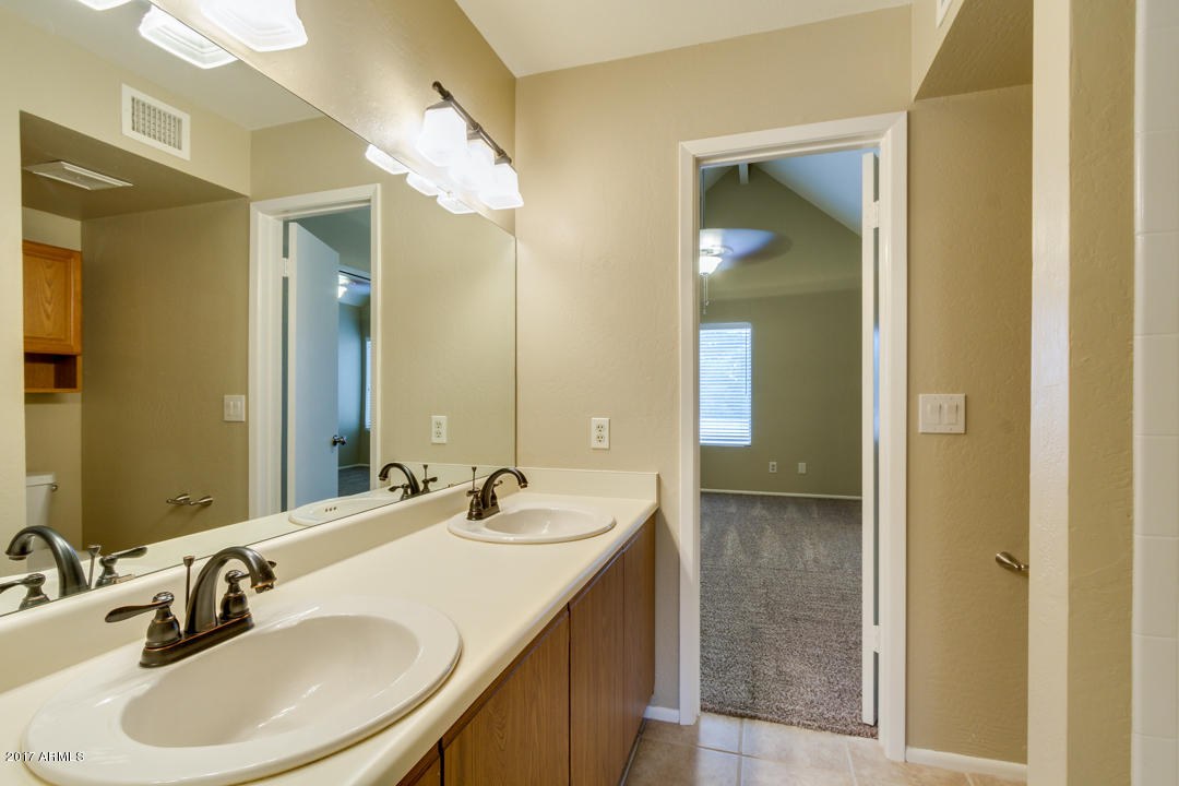 1535 N HORNE -- # 5