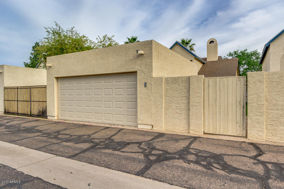 1535 N HORNE -- # 5