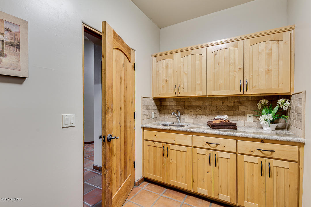 8540 E MCDOWELL Road # 19