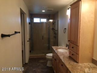 819 E DIVOT Drive