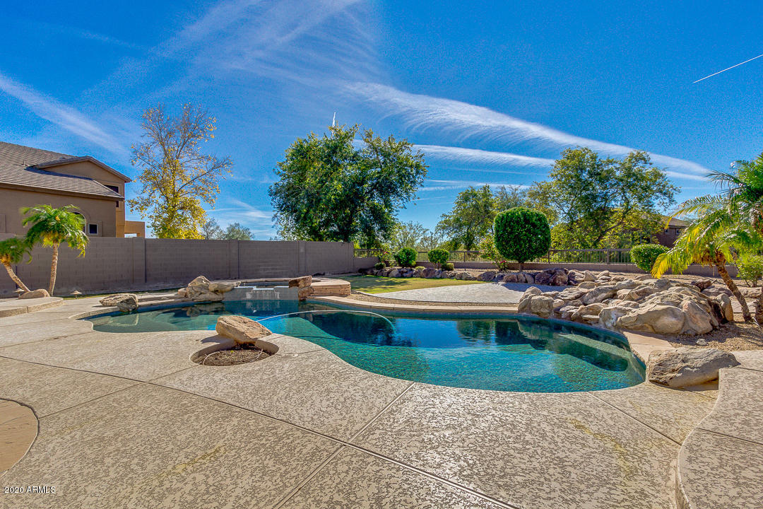 7757 E ROLAND Circle