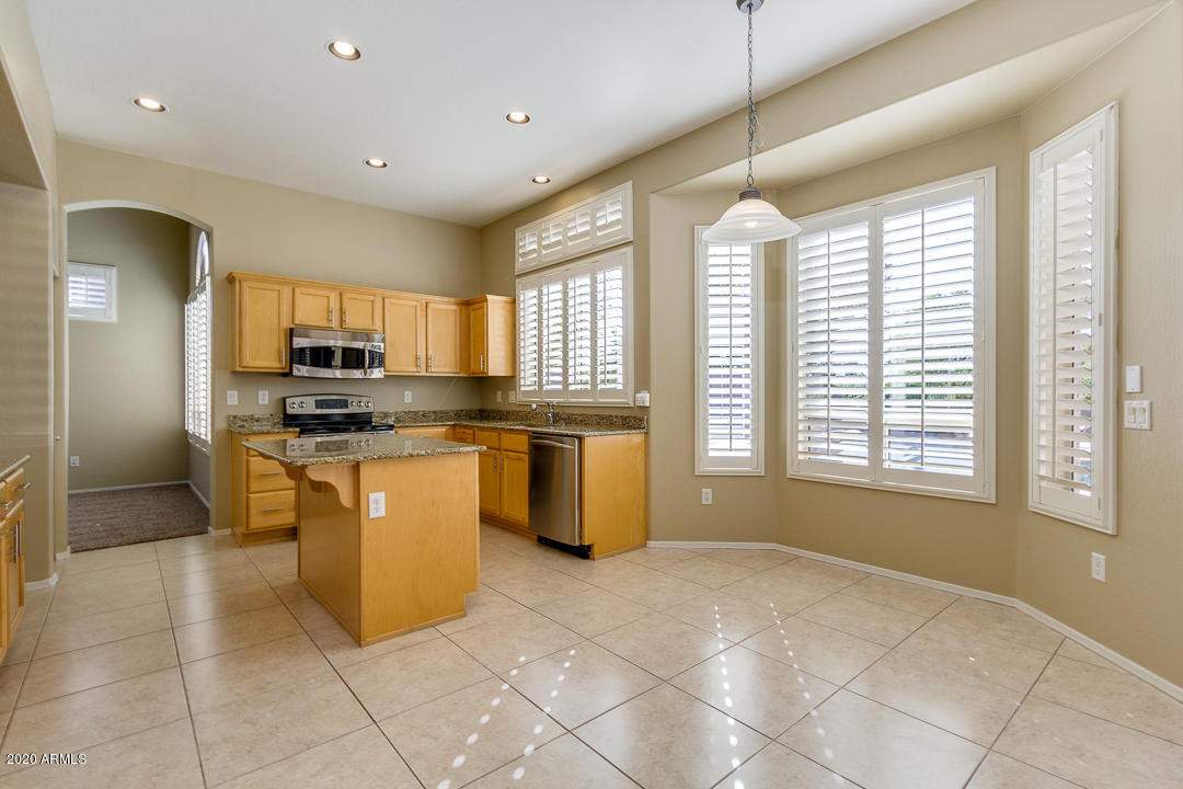 7757 E ROLAND Circle