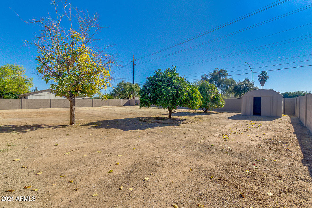 4661 E GREENWAY Street