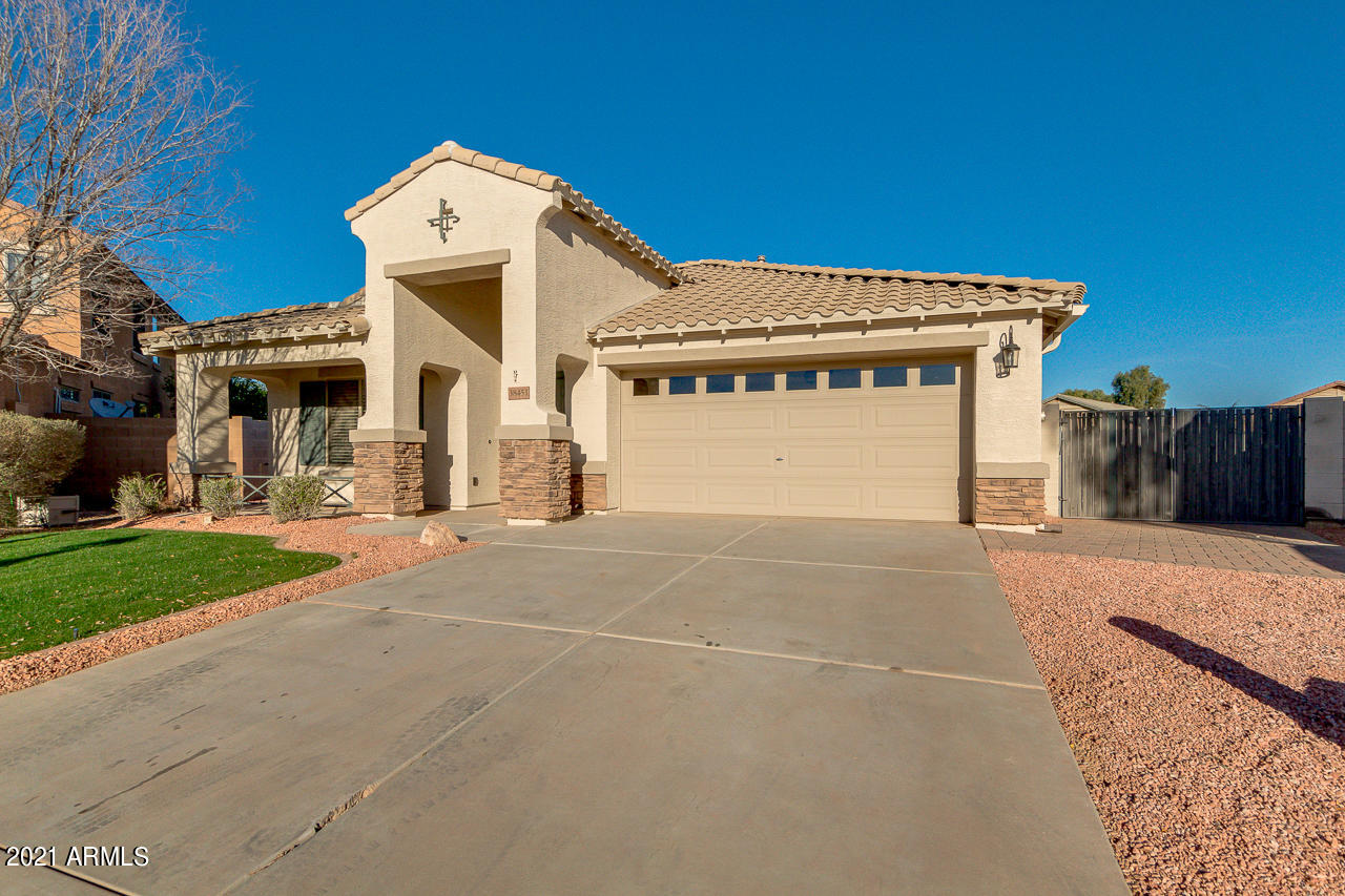 38451 N DENA Court