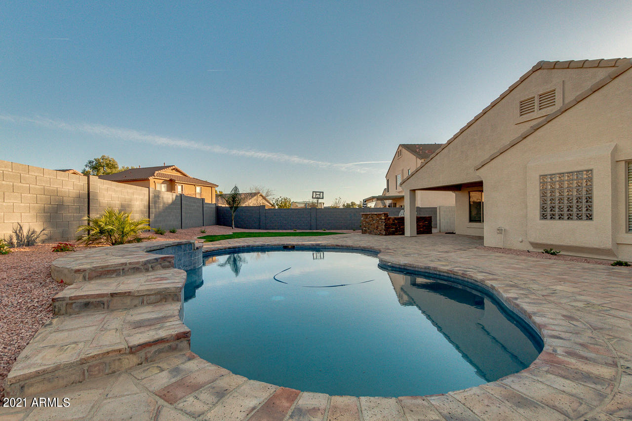 38451 N DENA Court