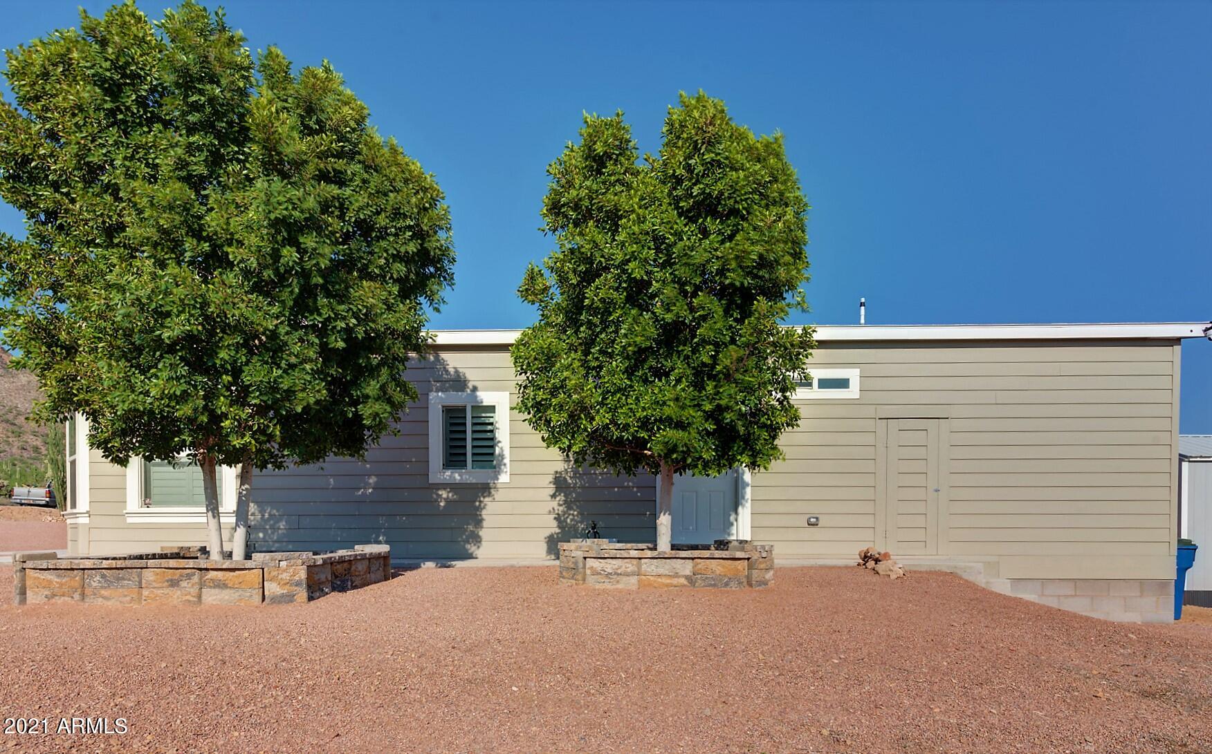 2475 W MCDOWELL Boulevard