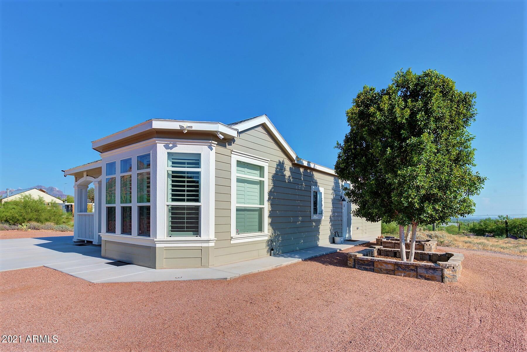 2475 W MCDOWELL Boulevard
