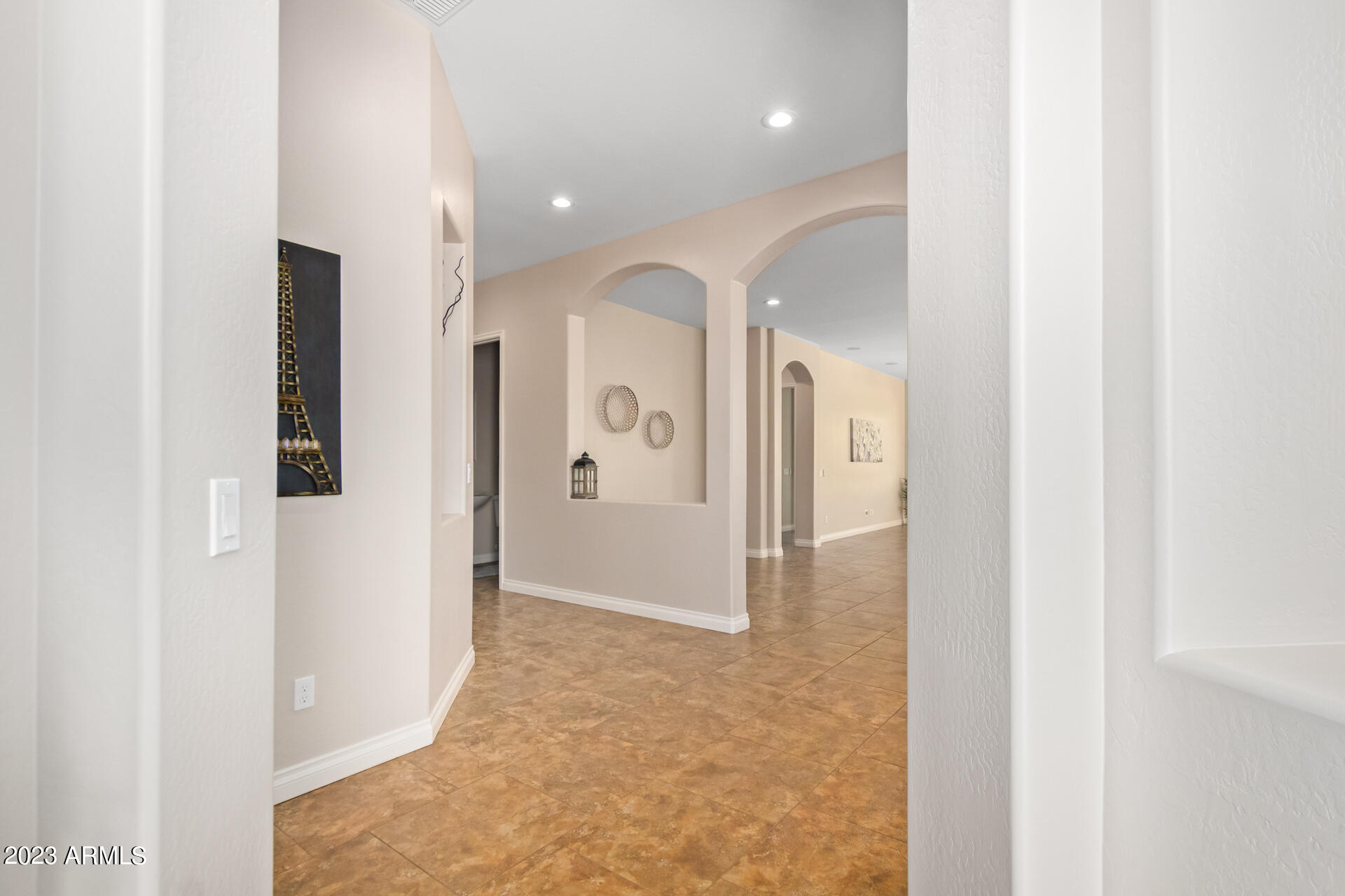 1548 E COPPER HOLLOW --