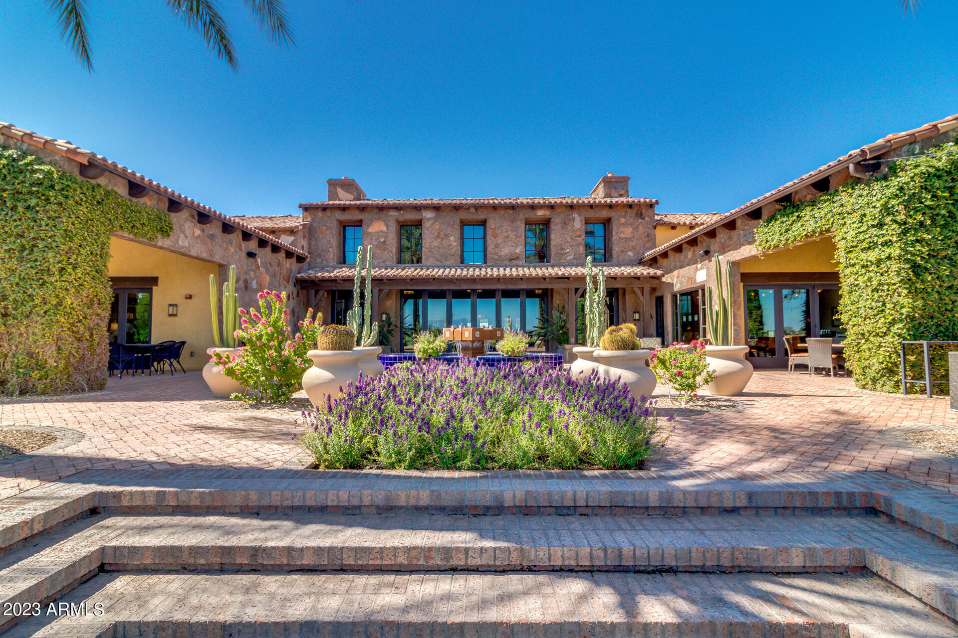 1548 E COPPER HOLLOW --